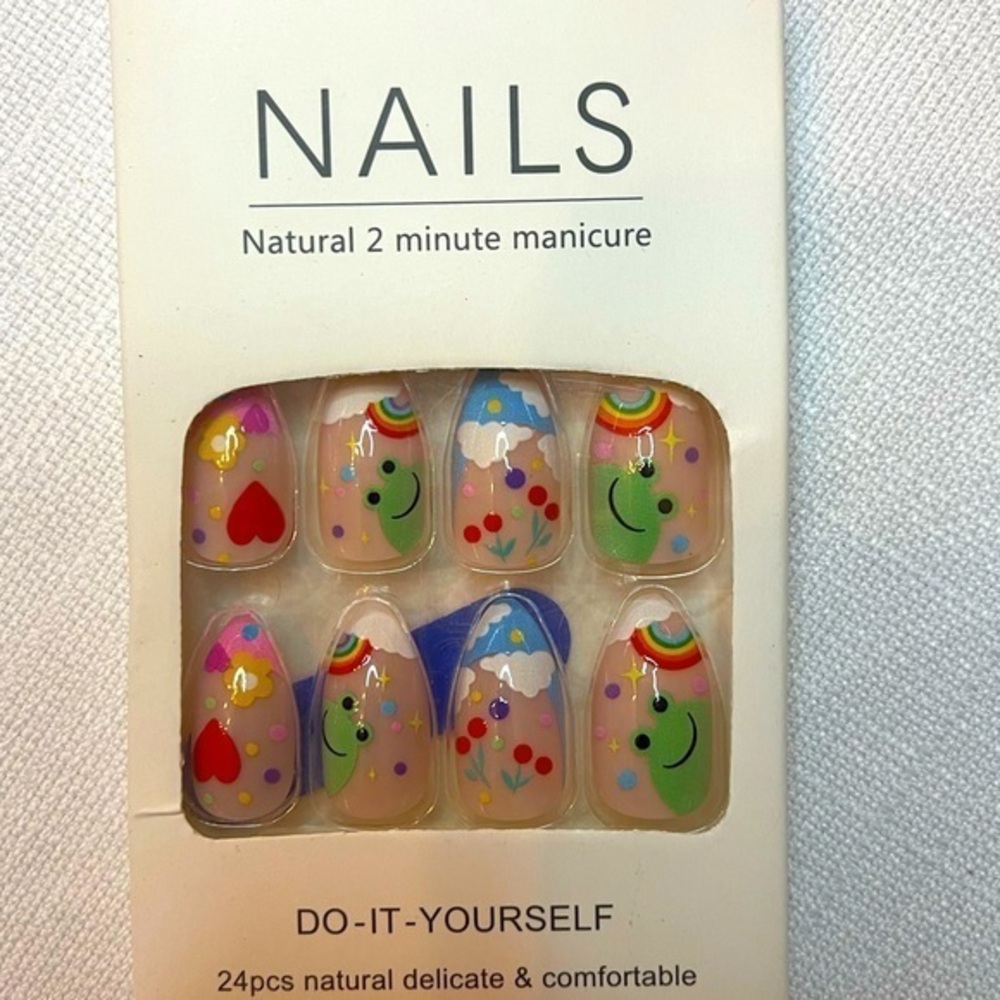 🌸 Whimsical, Rainbow Color Cartoon Press on Nails
